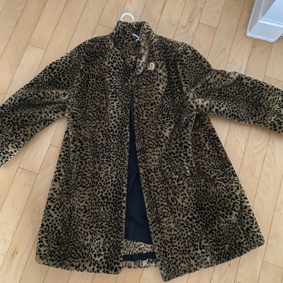 Oversized leopard fauz fur coat - Picture 2 of 4